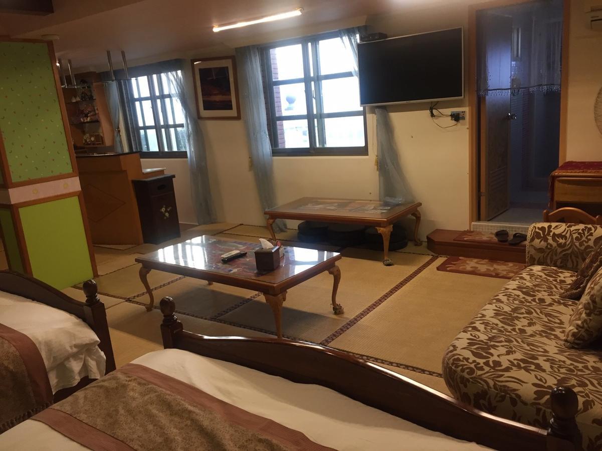 Ocean Deep Hostel Toucheng Bagian luar foto